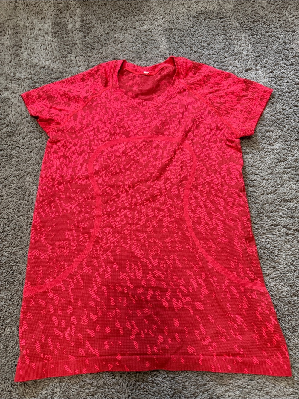 lululemon athletica Short Sleeve Tee in Red